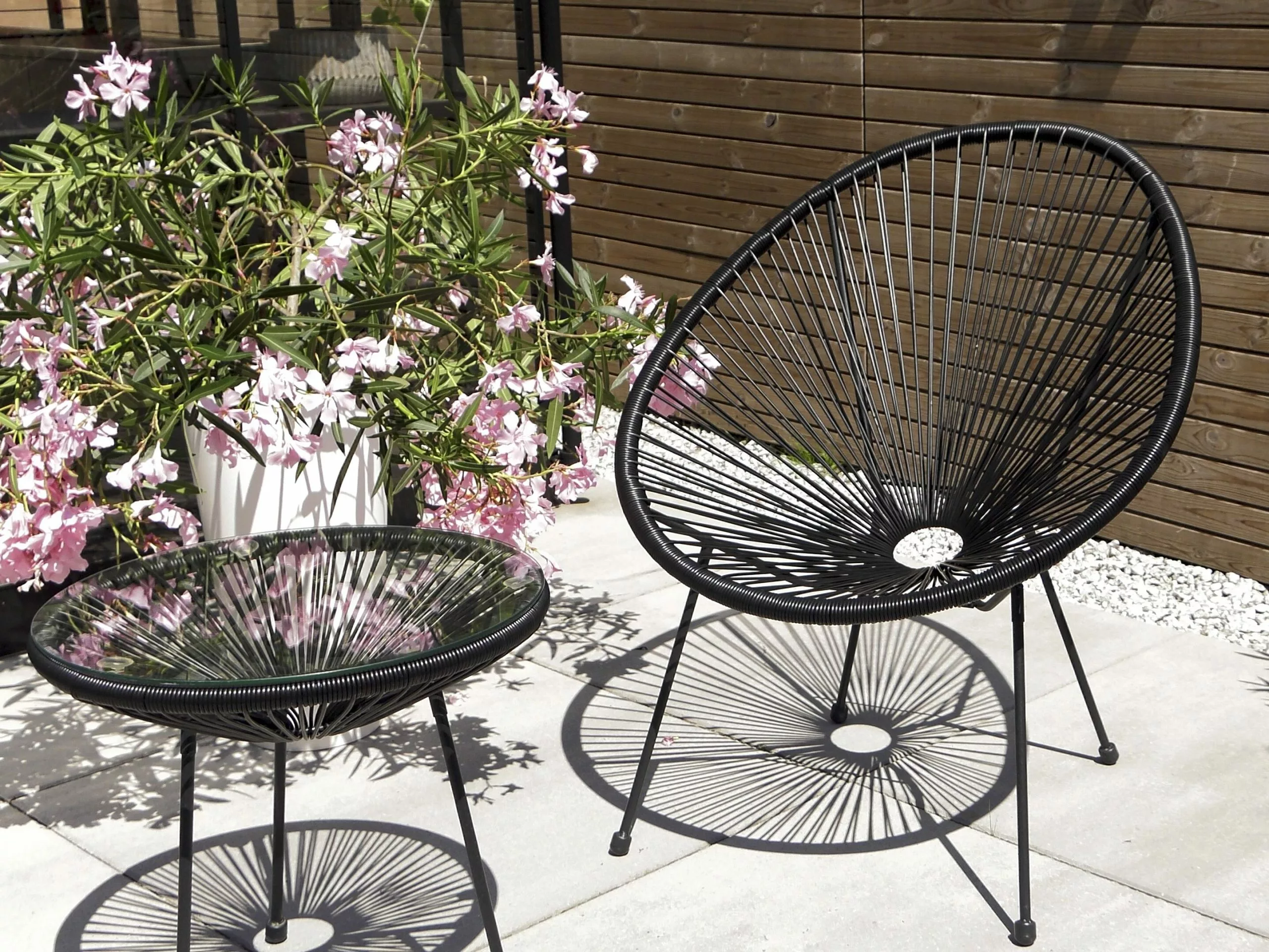 Beliani Kalustesetti Musta Pöytä Ja 2 Tuolia ACAPULCO II - Image 3