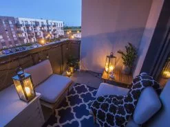 Beliani 2-istuttava Ulkosohvaryhmä Akasiapuu Harmaa FRASCATI -Beliani-myymälä undef src sa picid 811703 type whitesh image