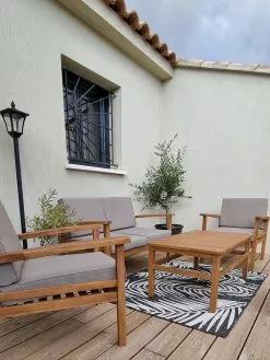 Beliani 4-istuttava Ulkosohvaryhmä Akasiapuu Ruskeanharmaa MANILA -Beliani-myymälä undef src sa picid 821272 type whitesh image