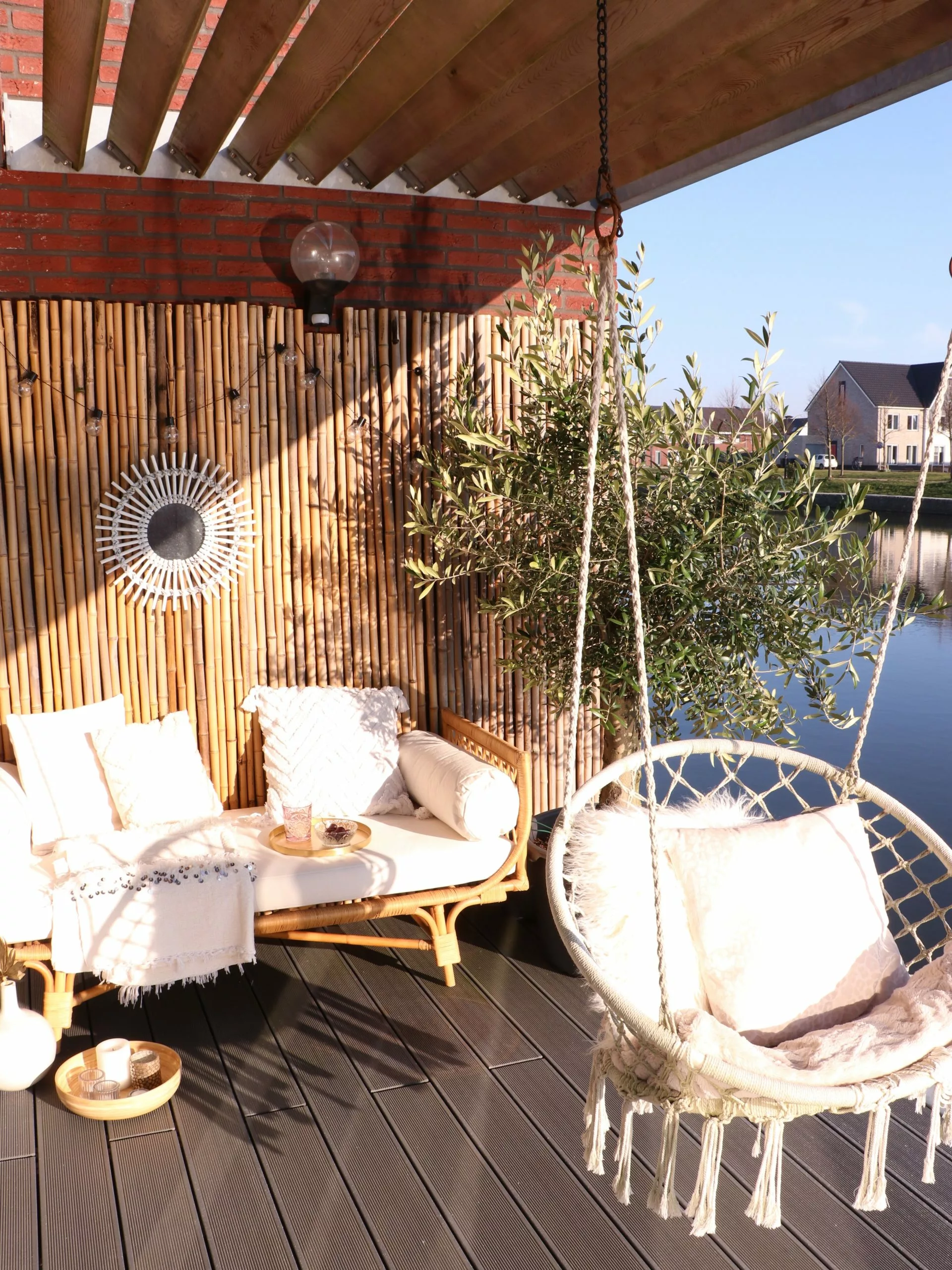 Beliani Puutarhapenkki Rottinkinen Beigellä Tyynyllä BALLAO 6 Beliani Puutarhapenkki Rottinkinen Beigellä Tyynyllä BALLAO - Image 4