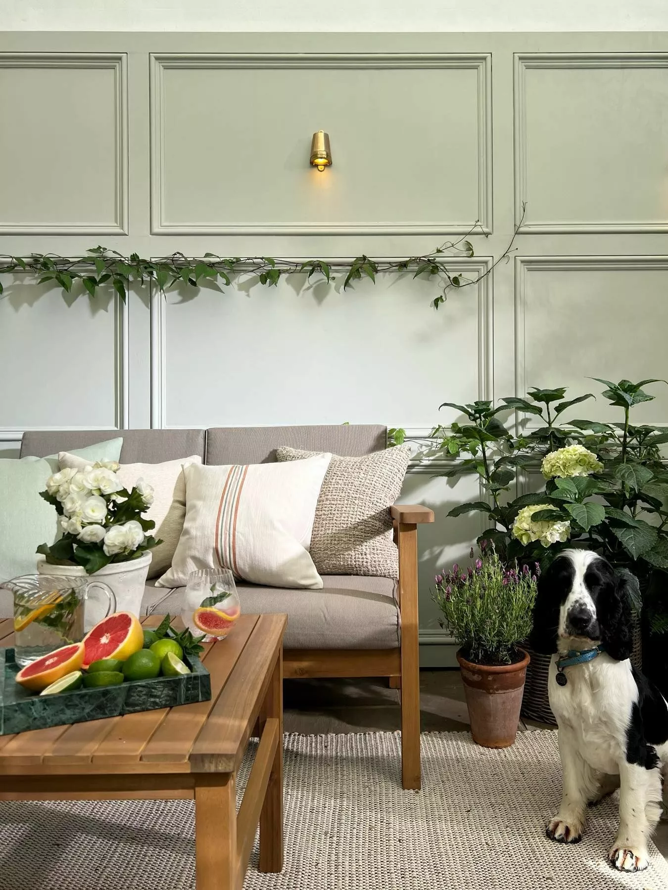 Beliani 4-istuttava Ulkosohvaryhmä Akasiapuu Ruskeanharmaa MANILA - Image 10